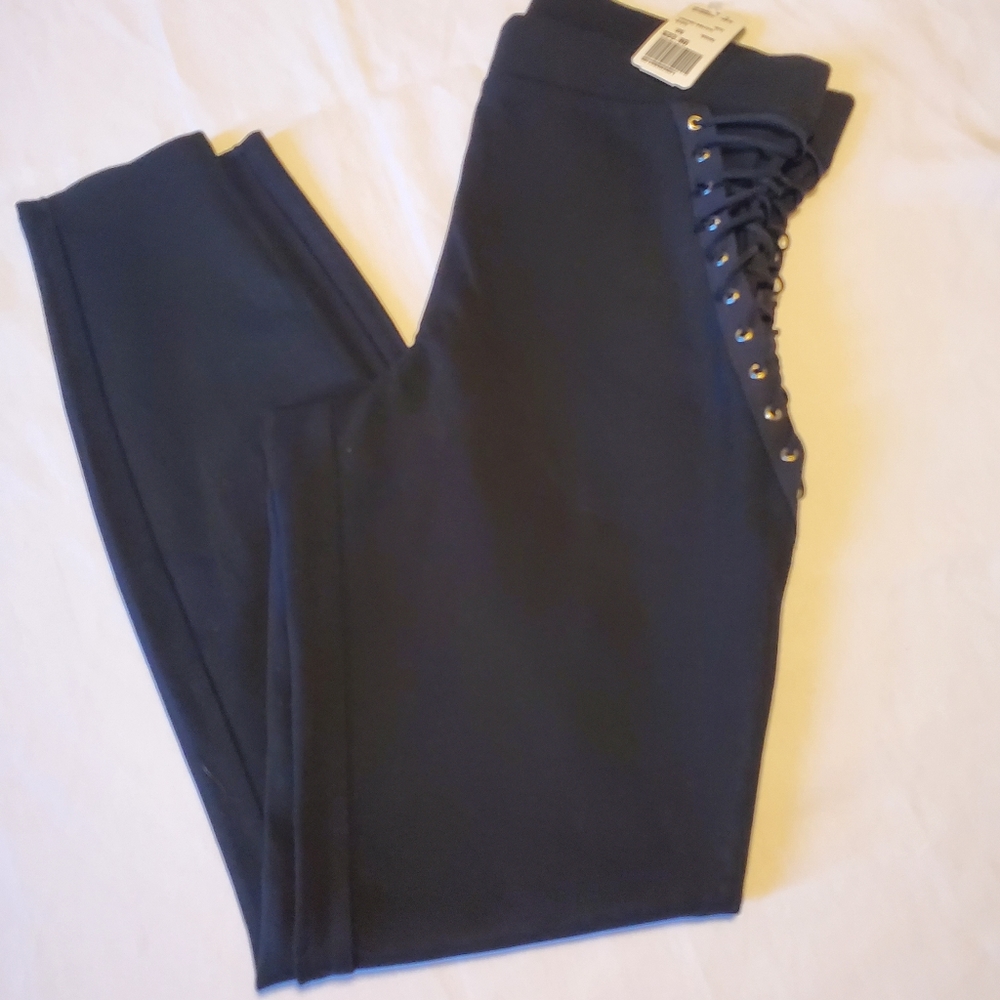 Forever 21 NWT Black Leggings 0X (size12)